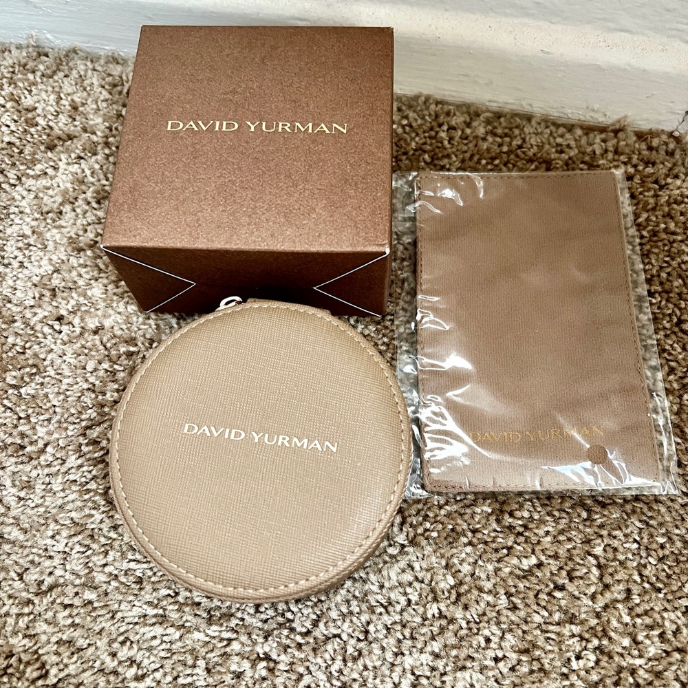 David Yurman Beige Jewelry Case